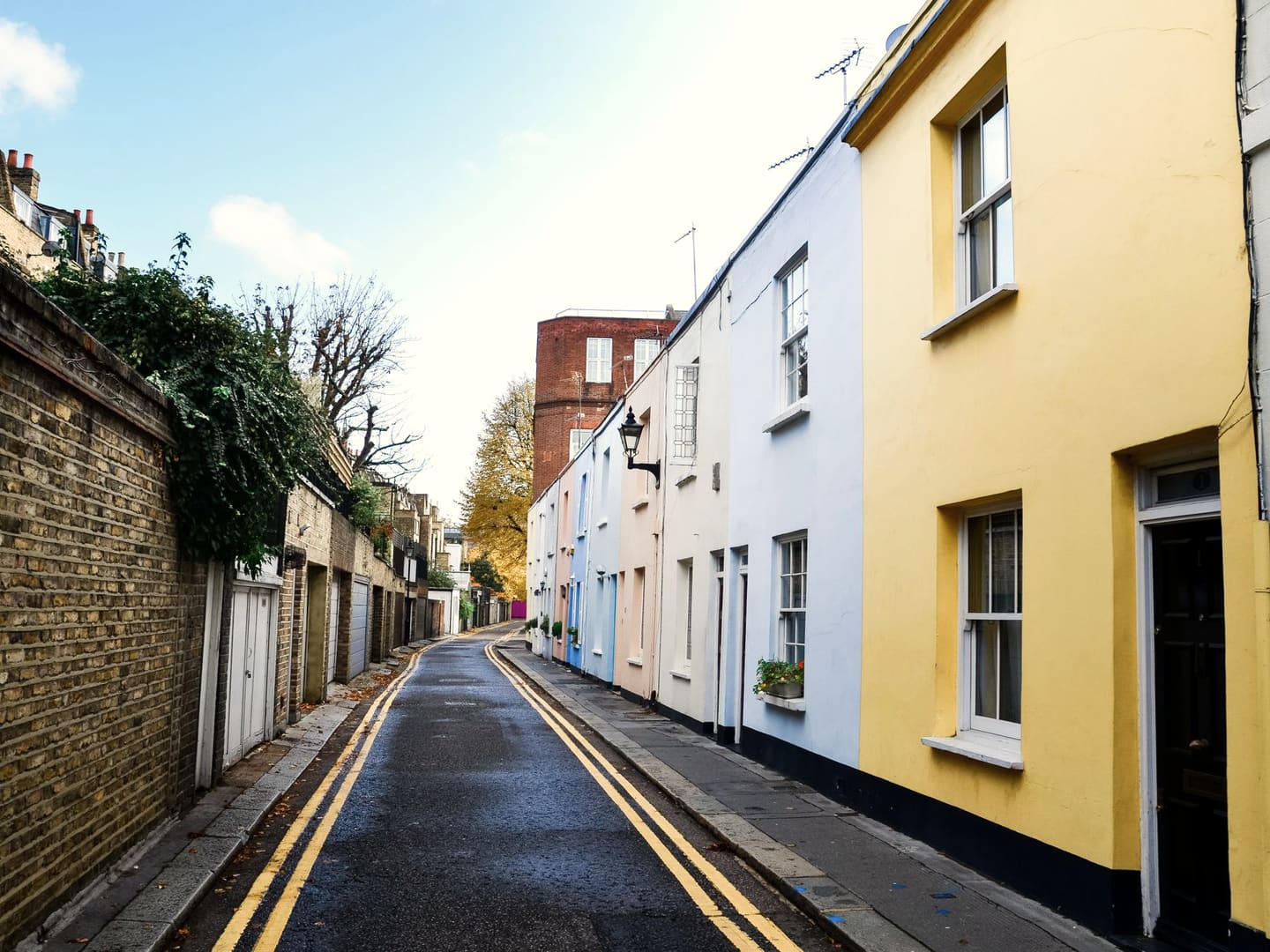 Colourful houses on a narrow street near Portobello Road